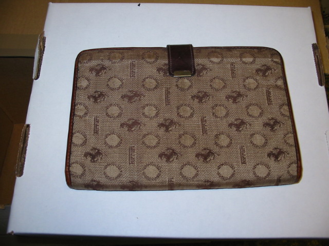 pouch