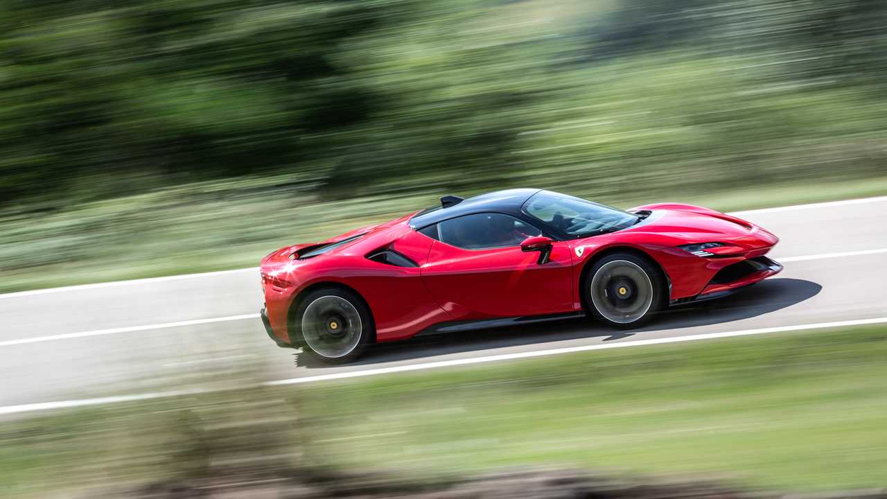 Ferrari SF90 Stradale, the test