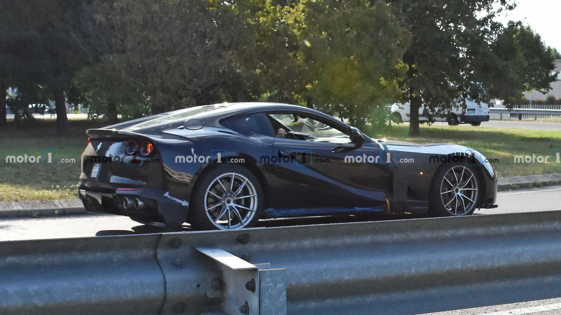 Ferrari 812 GTO spy photo