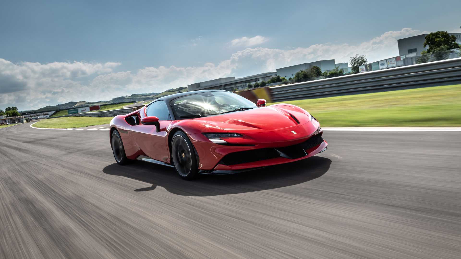 Ferrari SF90 Stradale, the test