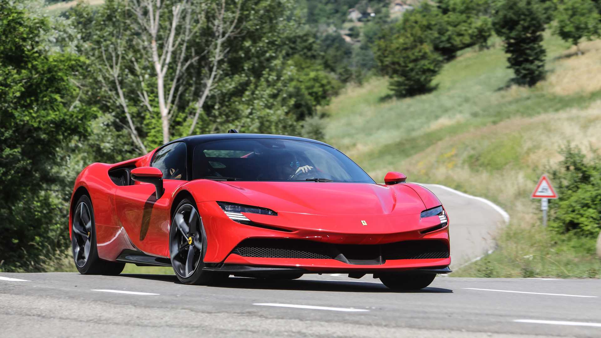 Ferrari SF90 Stradale, the test