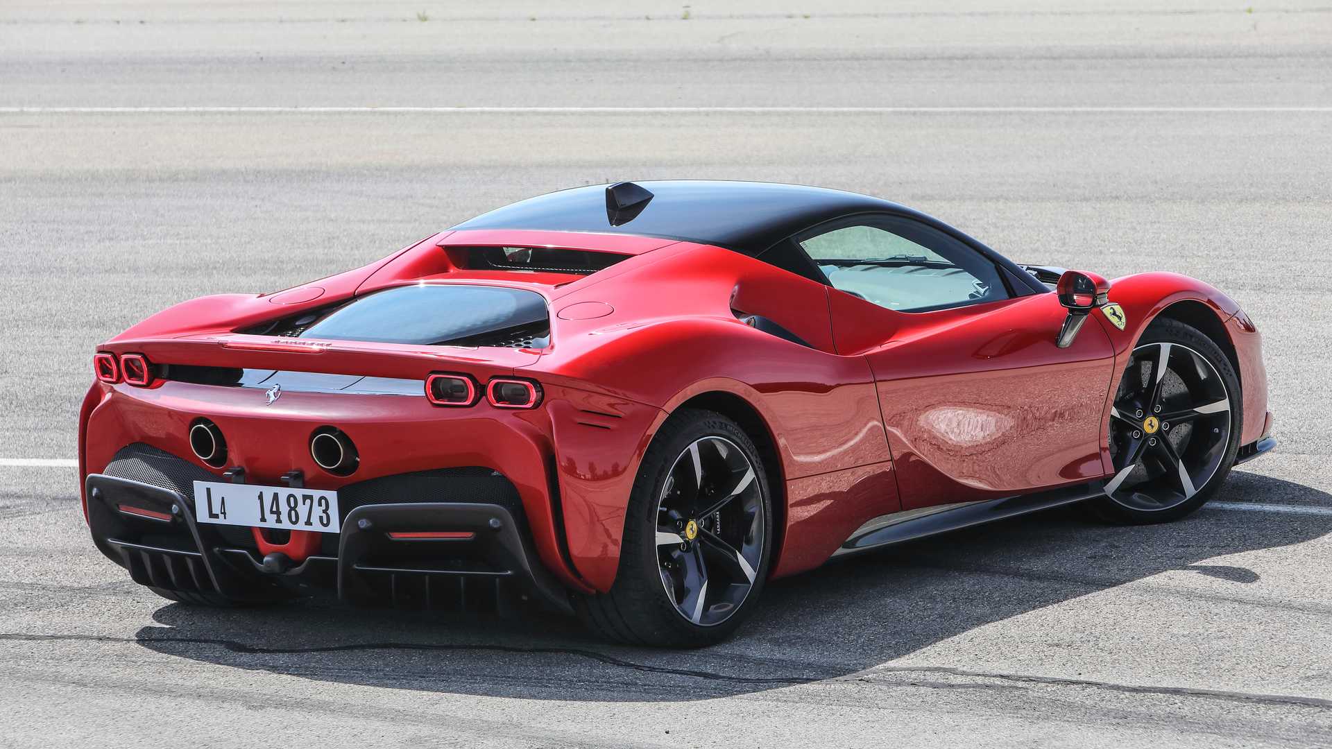 Ferrari SF90 Stradale, the test