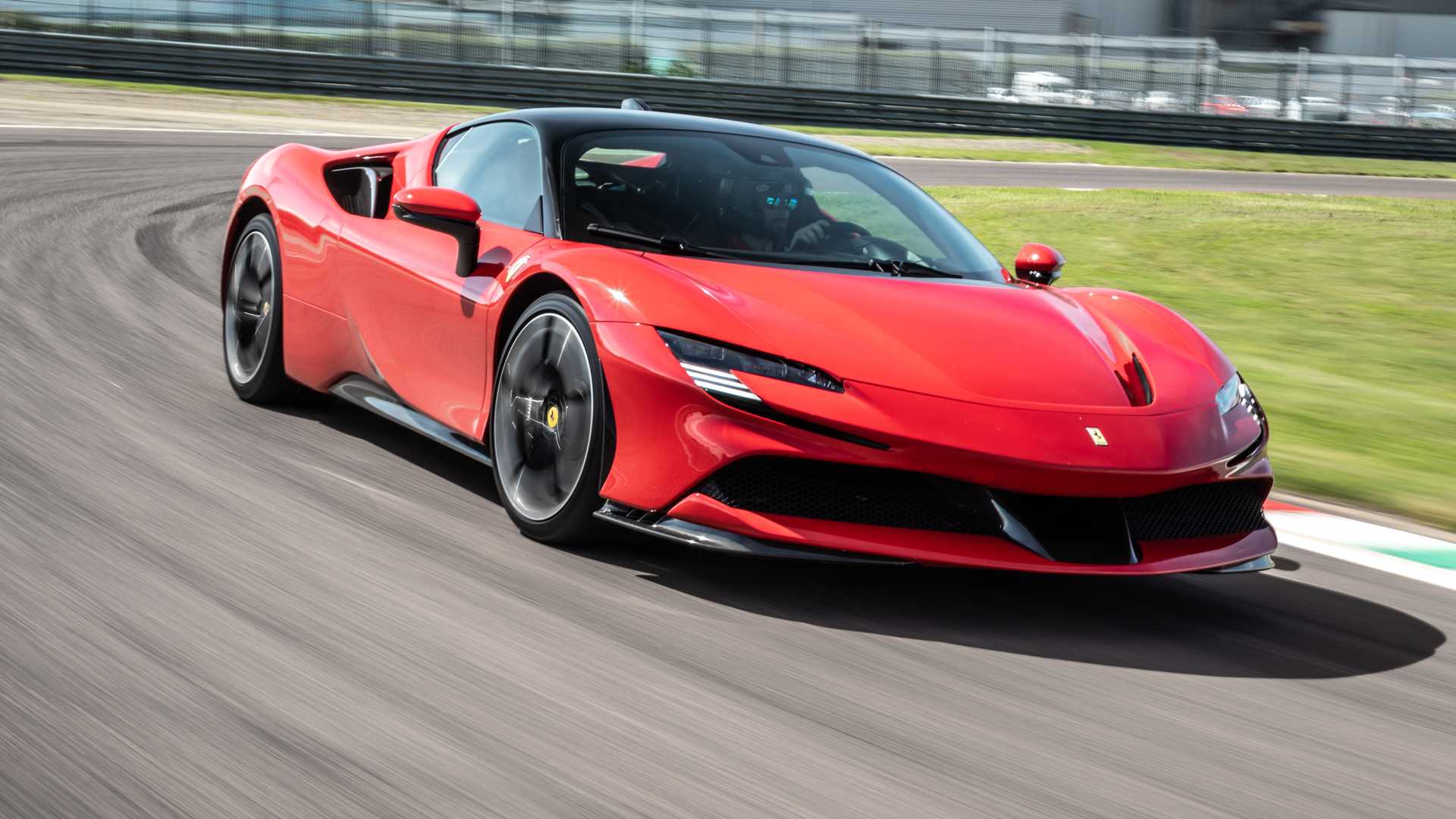 Ferrari SF90 Stradale, the test