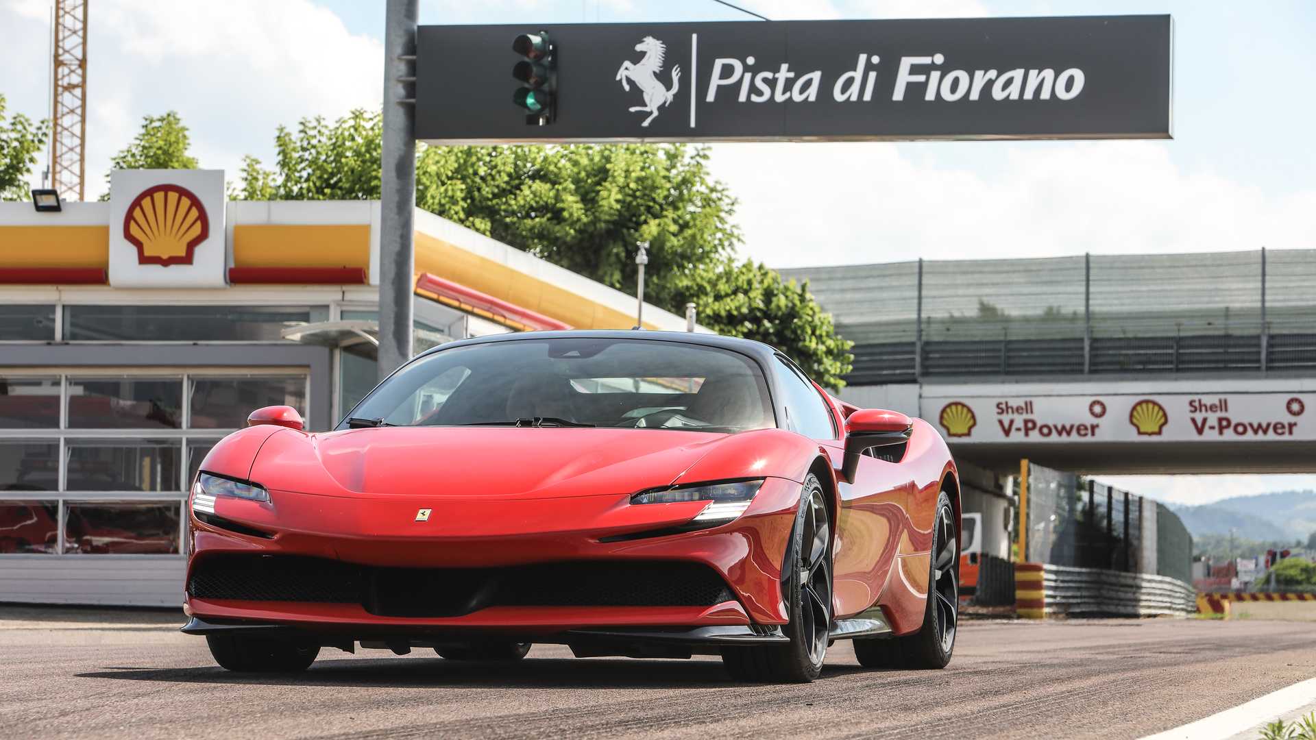 Ferrari SF90 Stradale, the test