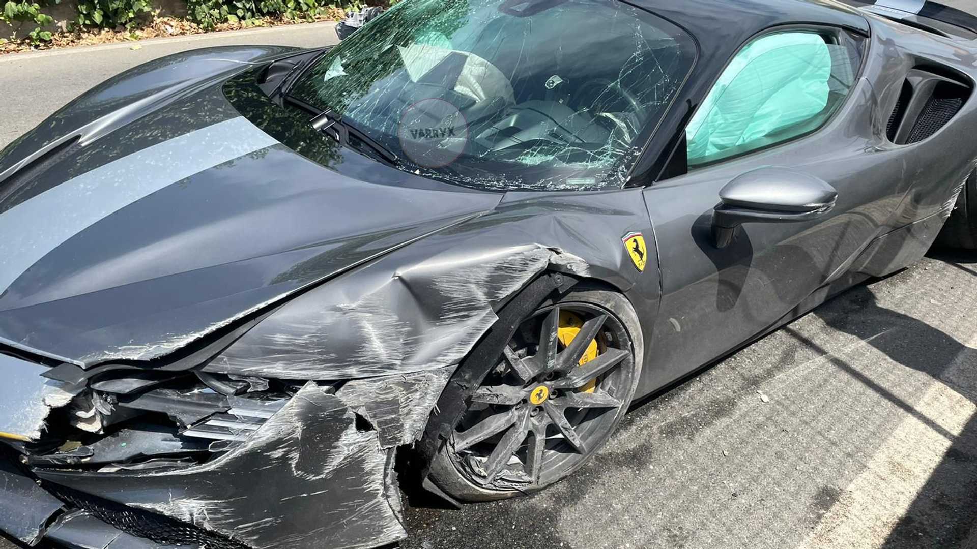 Ferrari SF90 Stradale Assetto Fiorano Crash