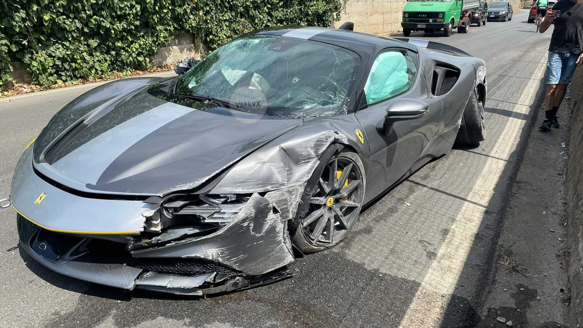 Ferrari SF90 Stradale Assetto Fiorano Crash