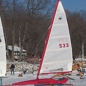 Nite: 70 mph 2-seat fiberglass iceboat (MID-LIFE ICES)