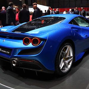 Ferrari-f8-tributo