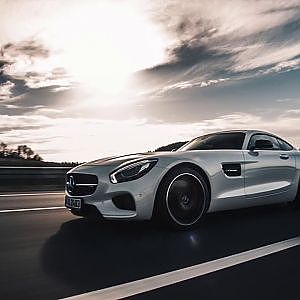 Ferrari 458 italia vs Mercedes amg gts